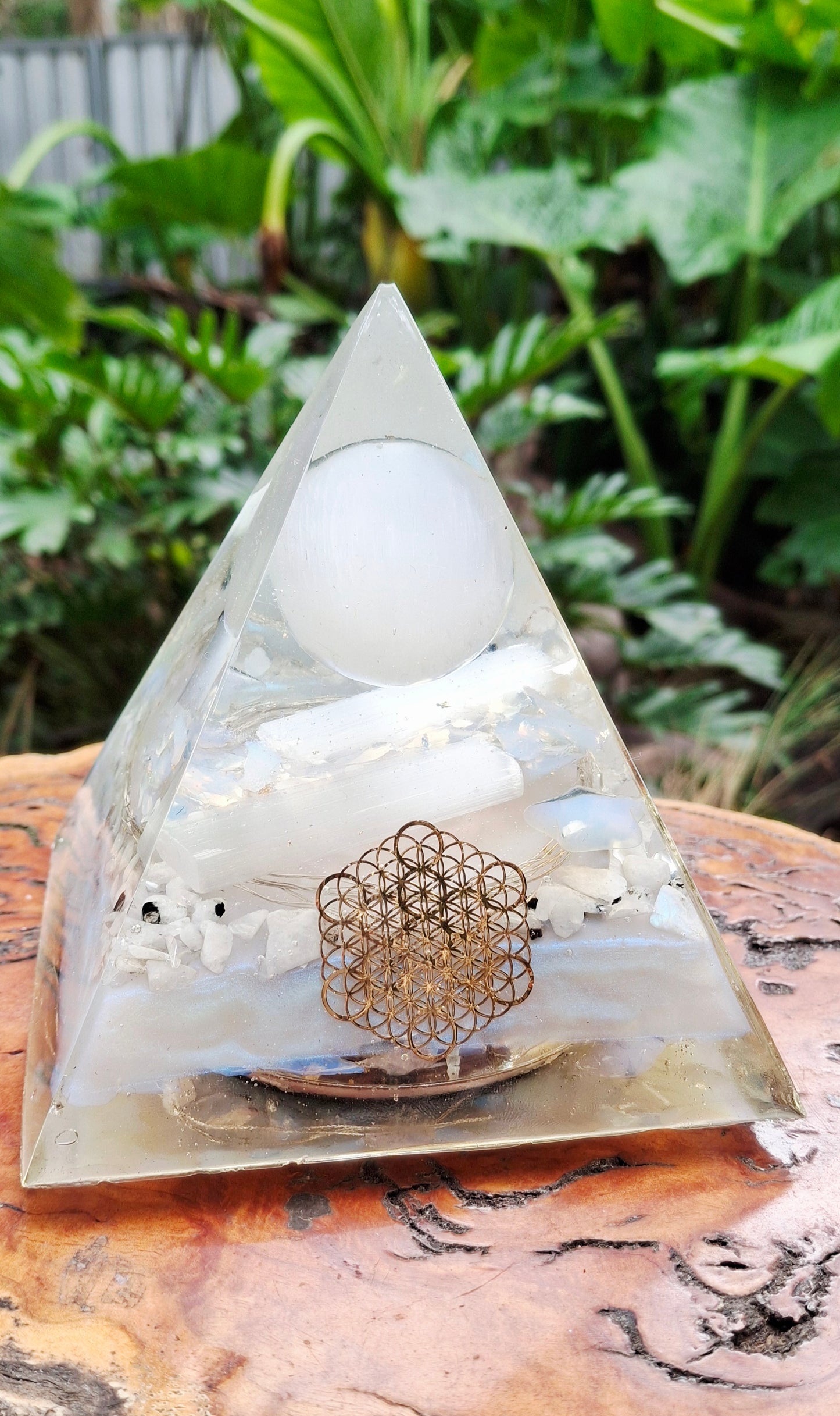Selenite Sphere Orgonite Pyramid Lamp