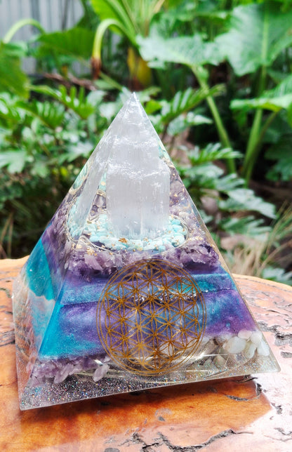 Selenite Tower Orgonite Pyramid Lamp
